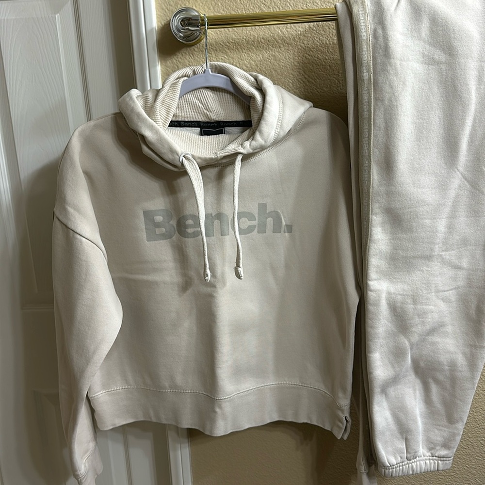 Sweatshirt and sweatpants set, size L